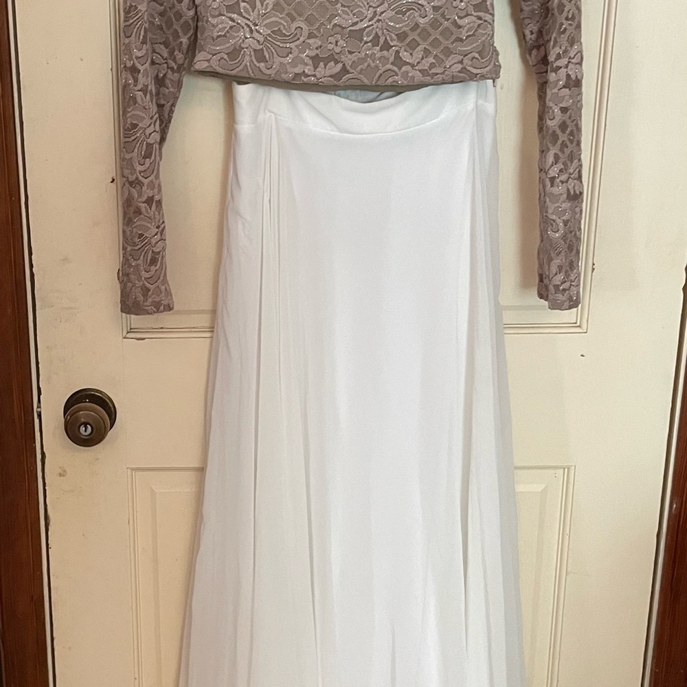 2 Piece Prom Dress worn twice (Prom and Cruise) Size 7